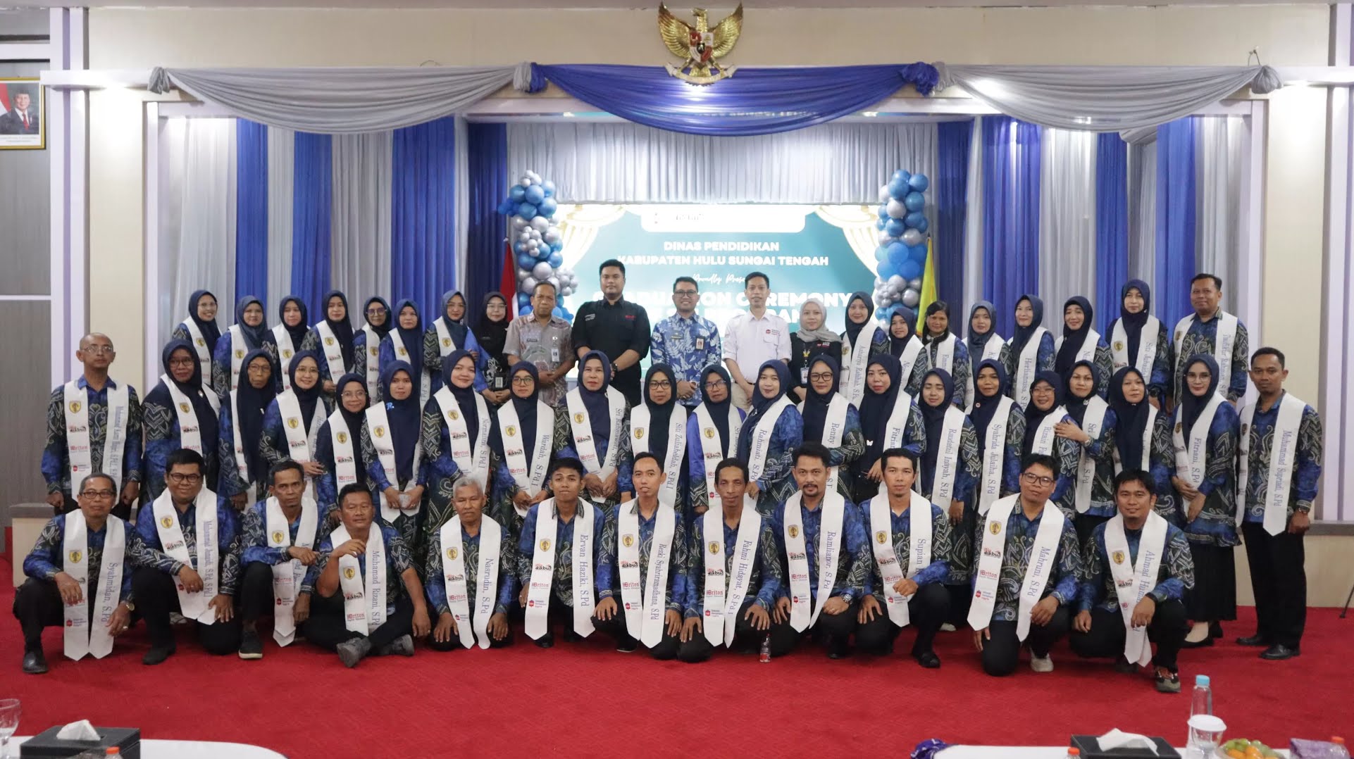Pemkab HST Gelar Graduation Ceremony of SBI Program Sekolah Berbahasa Inggris