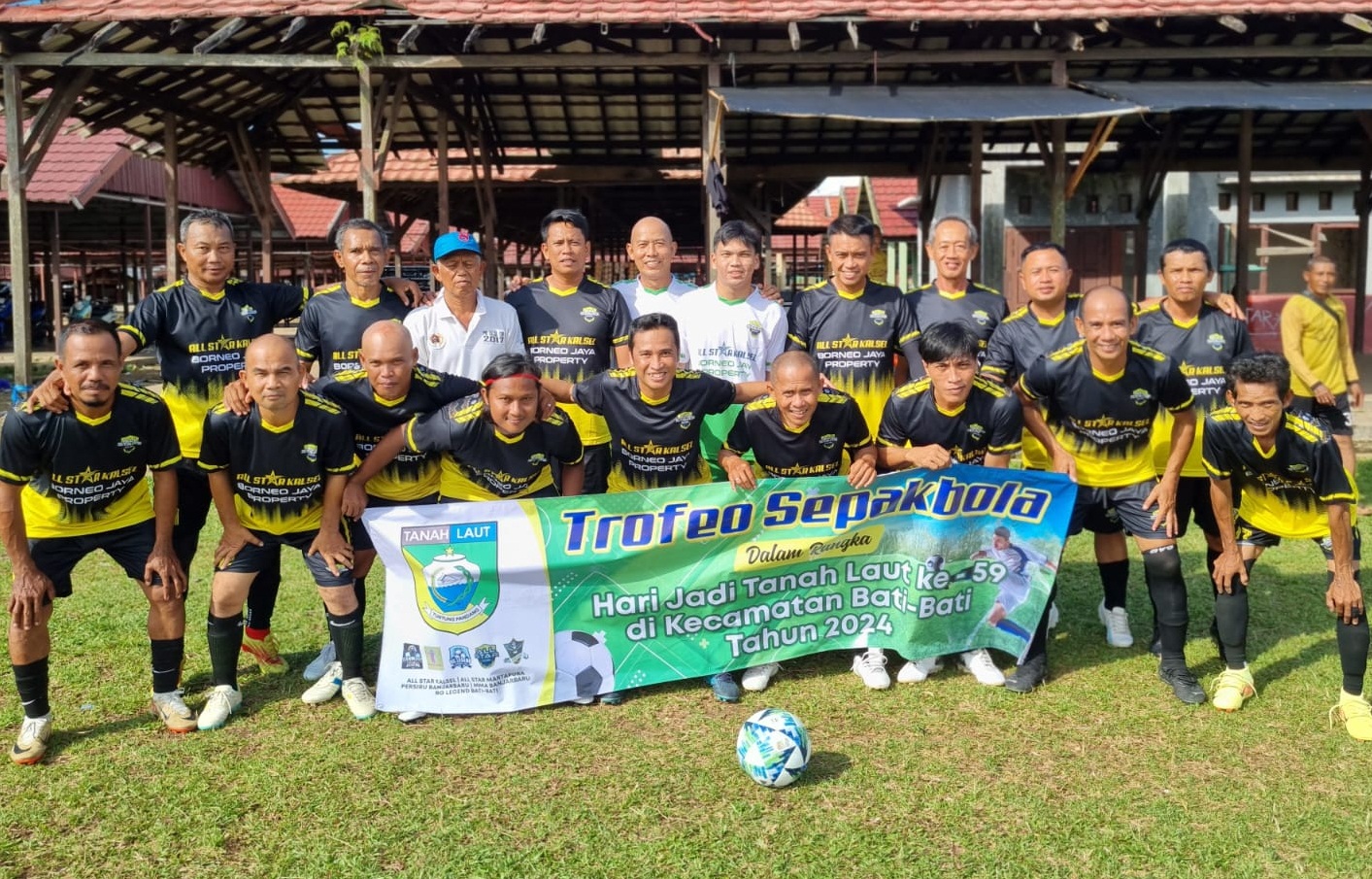 Allstar Kalsel Juara Sepakbola antar legenda