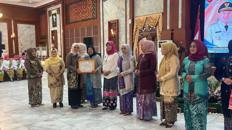 Desa Hilir Banua Kabupaten HST Terima Penghargaan PK2D Tingkat Kalsel