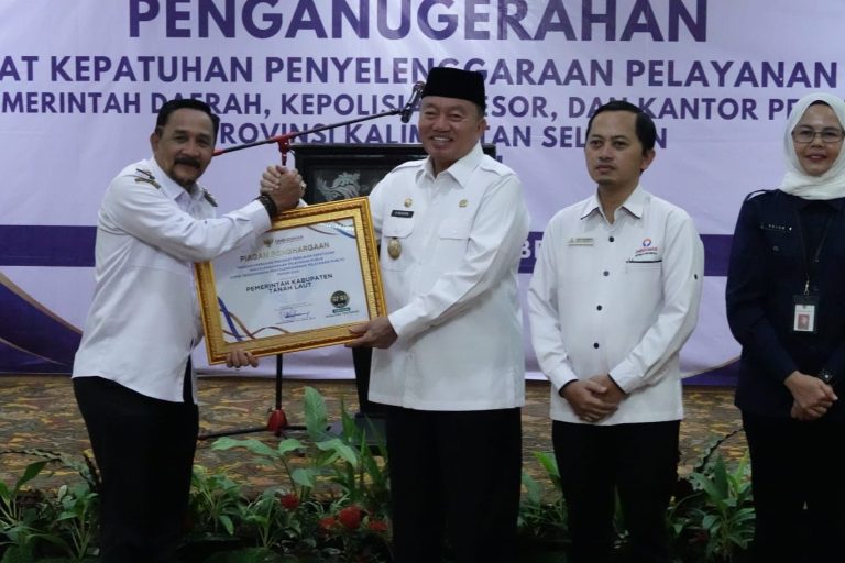Tingkatkan Layanan Publik, Plt Gubernur Kalsel Minta Permohonan Izin Dipermudah