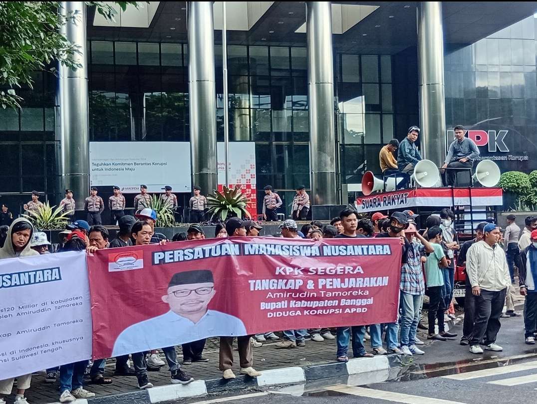 Mahasiswa Desak KPK Usut Dugaan Korupsi Bupati Amiruddin Tamoreka