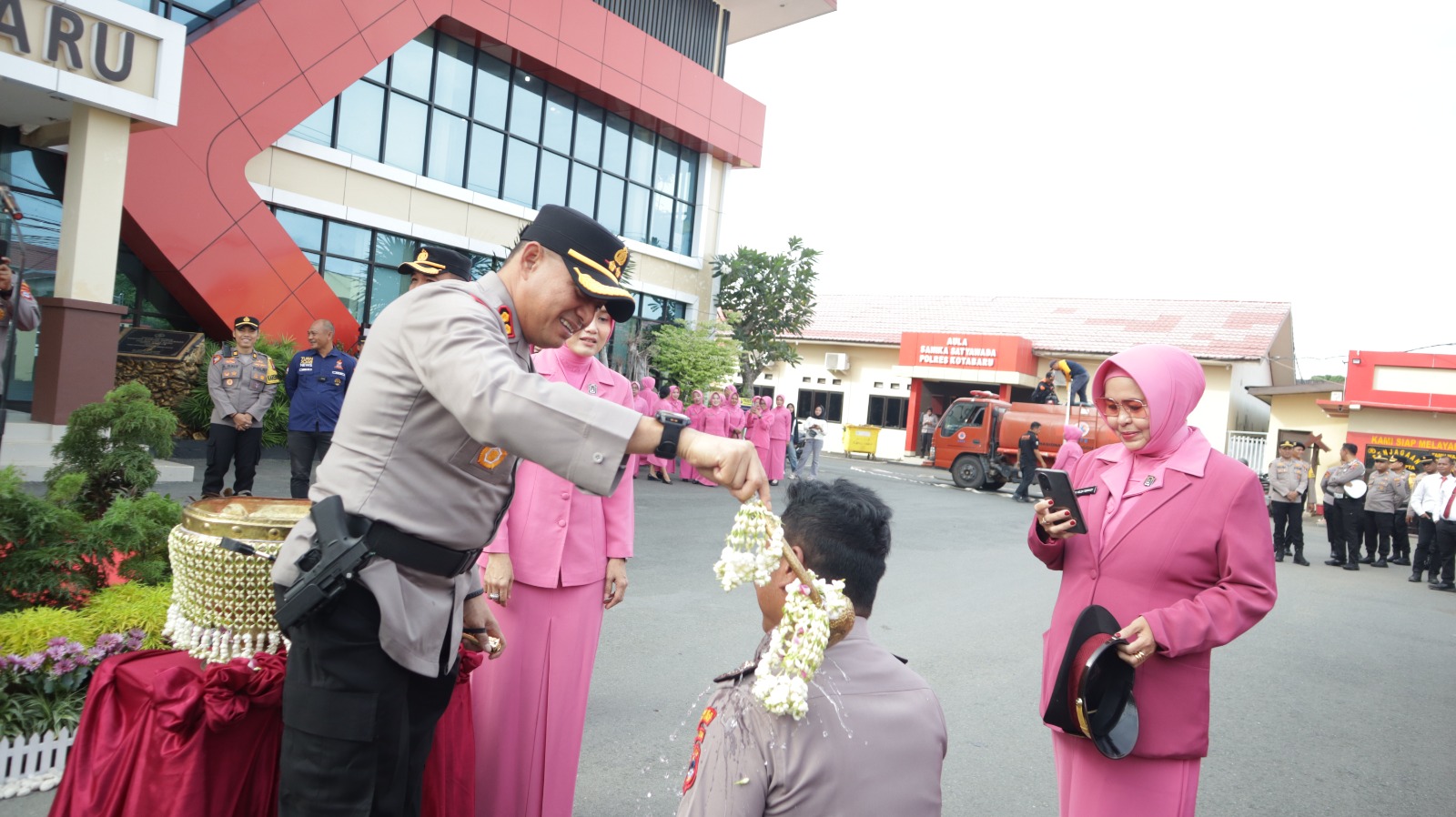 49 Personel Polres Kotabaru Naik Pangkat, 2 Orang Jadi Kompol