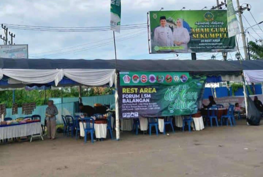 Ratusan Jamaah Haul Guru Sekumpul Singgah di Rest Area Balangan