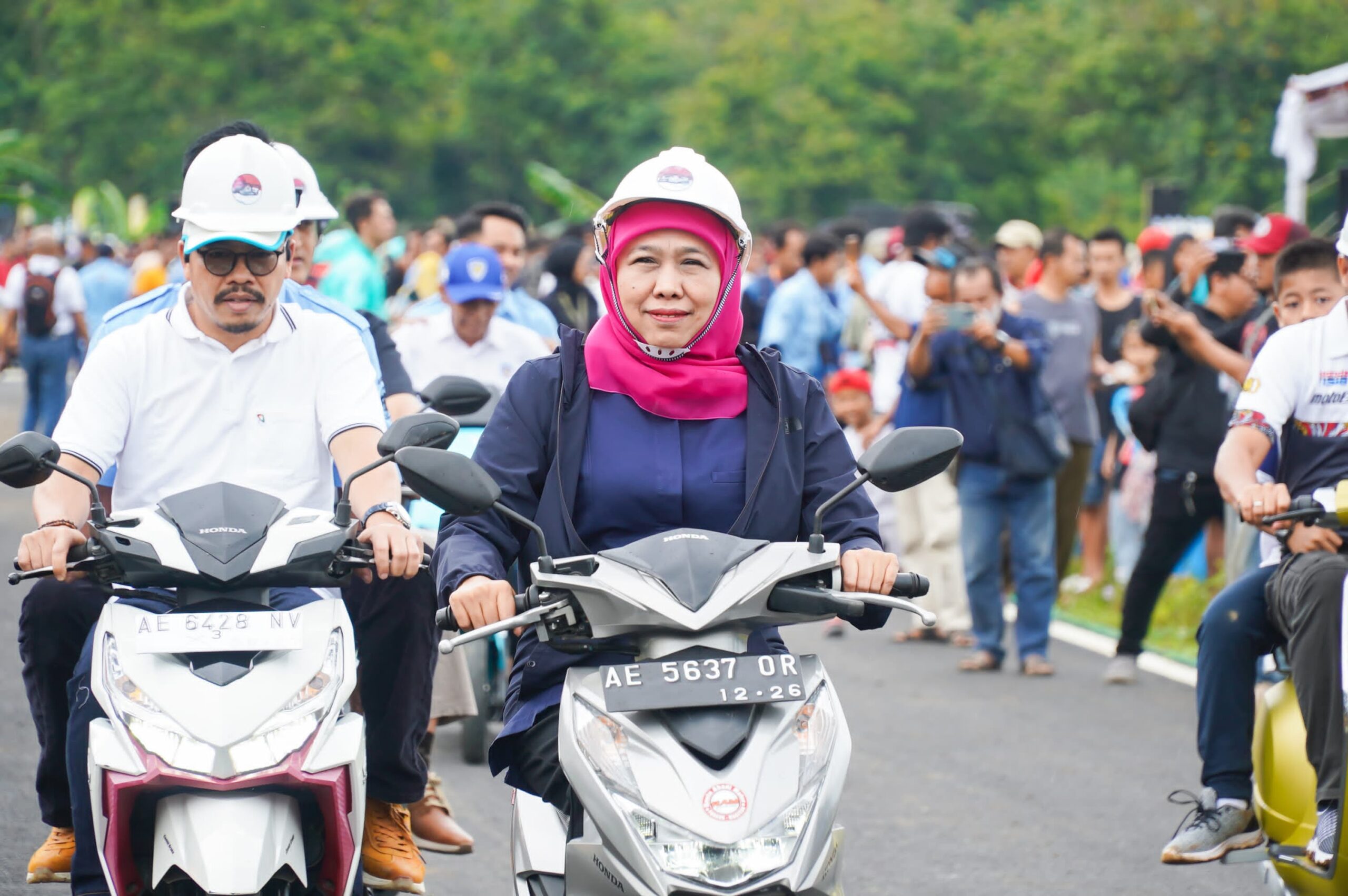 Khofifah dan Raider Moto2GP Mario Aji Jajal Sirkuit Parang: InsyAllah Pencetak Talenta Balap Dunia