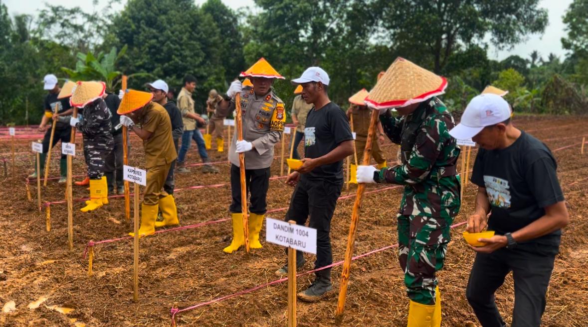 Polres Kotabaru Dukung Penanaman Jagung Serentak 1 Juta Hektare