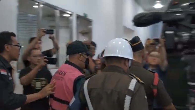 Kejagung Menahan Direktur PT BSI Dalam Kasus Impor Gula