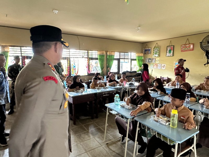 Polres Kotabaru Dukung Uji Coba Makan Bergizi Gratis