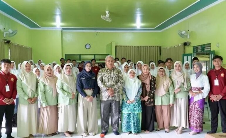 Pemkab HST Kenalkan Dampak Positif dan Negatif AI ke Remaja