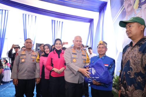 Polda Kalsel, Baksos dan Penebaran 25.000 Bibit Ikan
