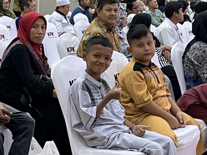 Pegawai KPK Urunan Dana Gelar Khitanan Massal