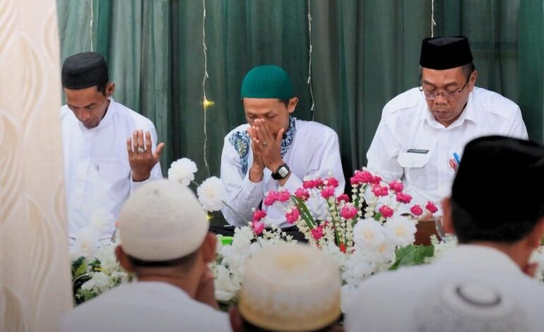 Pemkab HST Gelar Peringatan Isra Mi’raj di Desa Banua Asam