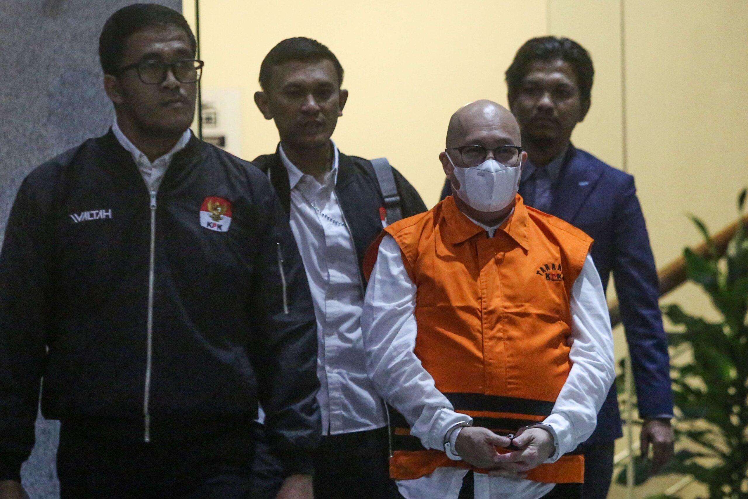 KPK Geledah Dua Apartemen, Amankan Duit Rp300 Juta