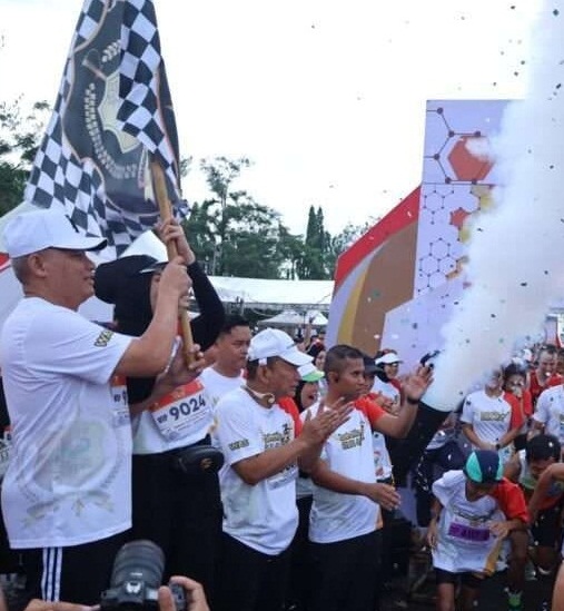 Alumni SIP 49 Gelar Bahagia Jalankan Polda Kalsel Diikuti Ribuan Peserta