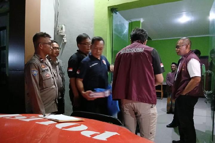Bareskrim Geledah Rumah Kades Kohod Terkait Kasus Pagar Laut
