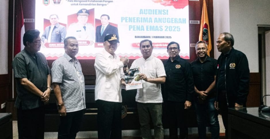 HPN 2025, PWI Anugerahi Pena Mas Untuk Gubernur H. Muhidin