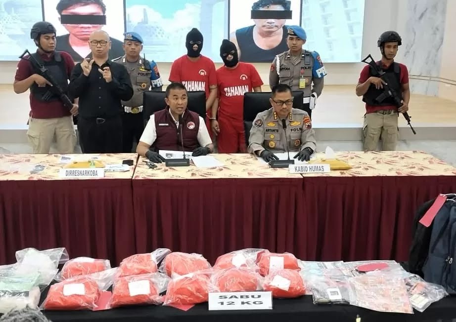 Polisi Ungkap 12 Kg Sabu Akibat Mobil Kurir Kecelakaan