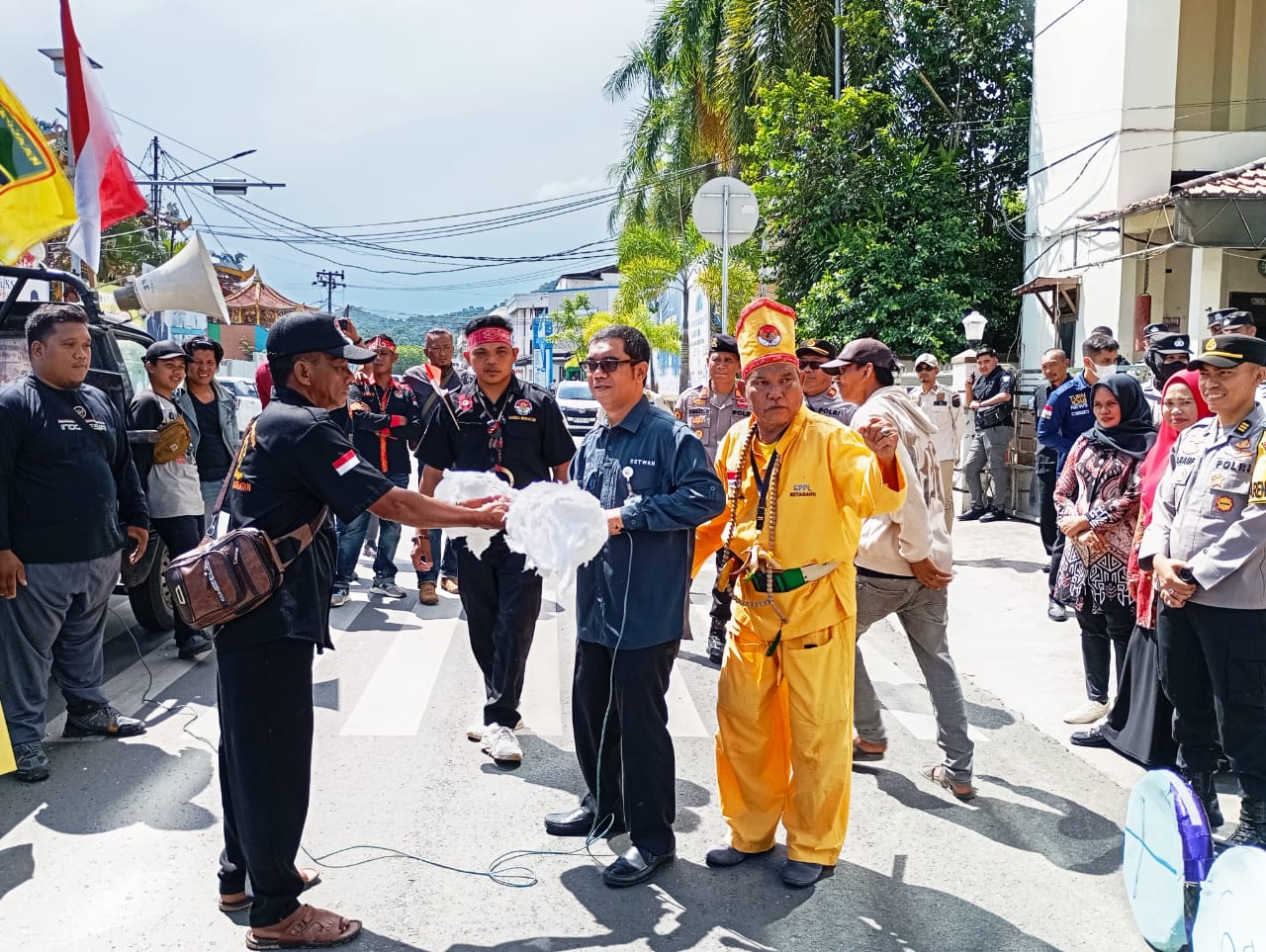 AKGUS Soroti Dugaan Korupsi dan Penyerobotan Tanah di Kotabaru