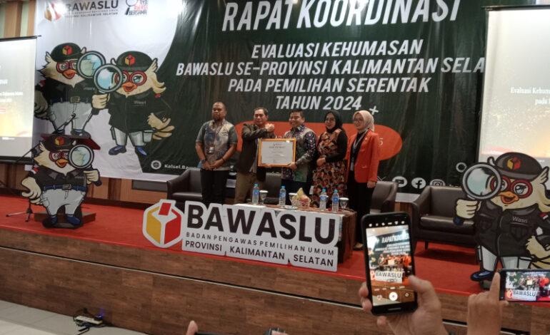 Wartawan Diharapkan Beri Evaluasi dan Masukan Kinerja Bawaslu Kalsel