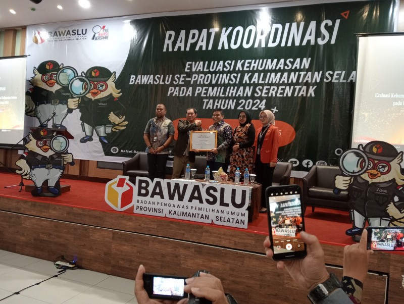 Wartawan Diharapkan Beri Evaluasi dan Masukan Kinerja Bawaslu Kalsel