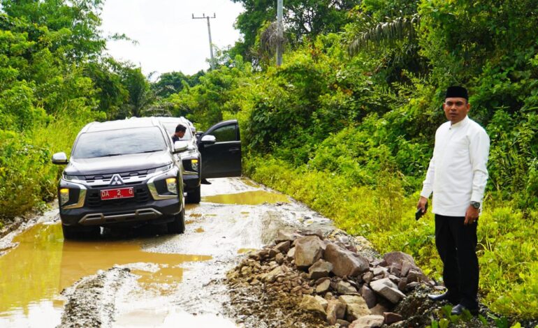 Kerusakan Jalan di Sampanahan