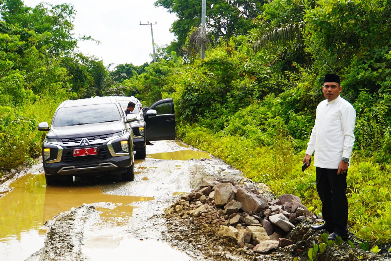 Kerusakan Jalan di Sampanahan
