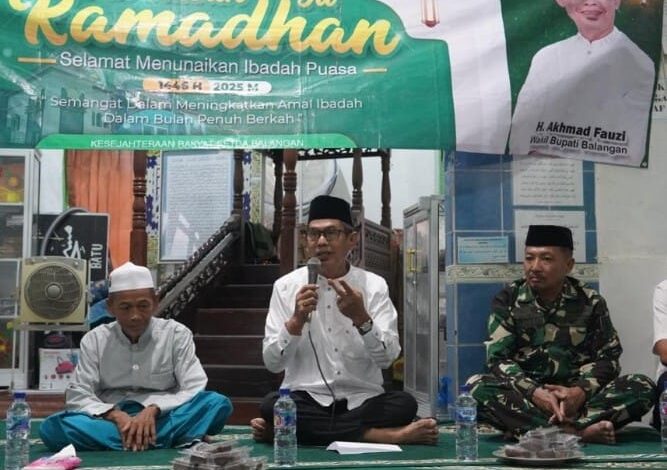 Wabup Balangan Salurkan Dana Hibah Tempat Ibadah di Tebing Tinggi