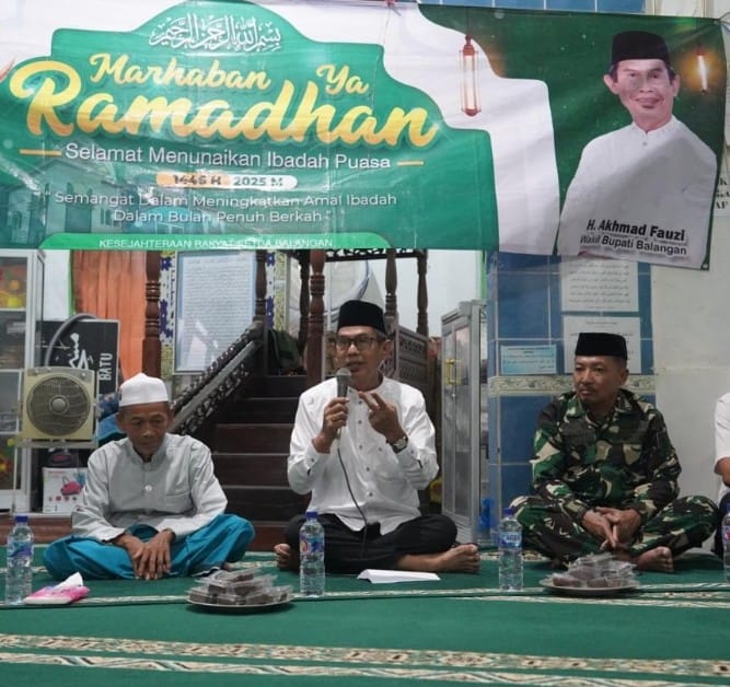 Wabup Balangan Salurkan Dana Hibah Tempat Ibadah di Tebing Tinggi