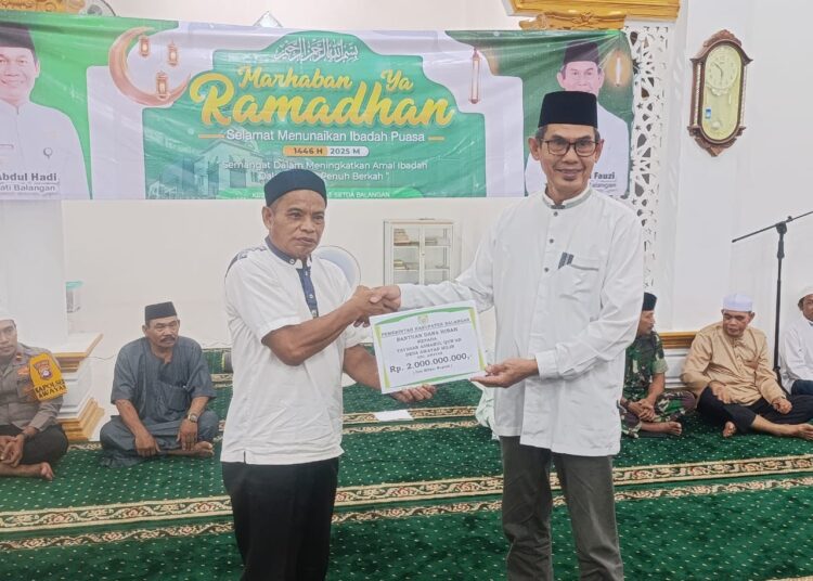 Wabup Balangan Salurkan Dana Hibah Rp6,5 Miliar di Awayan