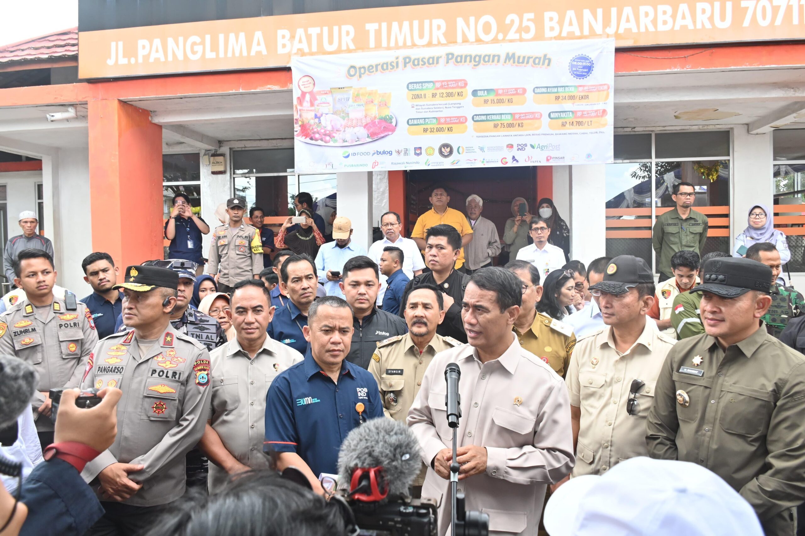 Jaga Stabilitas Harga Pangan di Kalsel, Mentan RI dan Satgas Pangan Pantau Bapokting