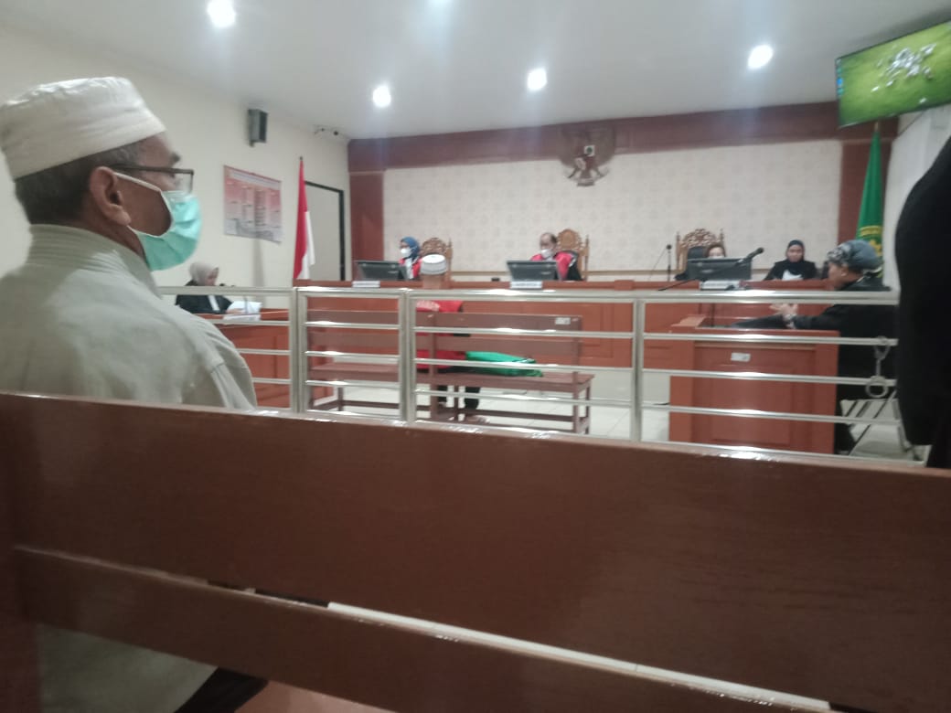 Terdakwa Ahmad Firdaus Direktur BBM Divonis Bebas