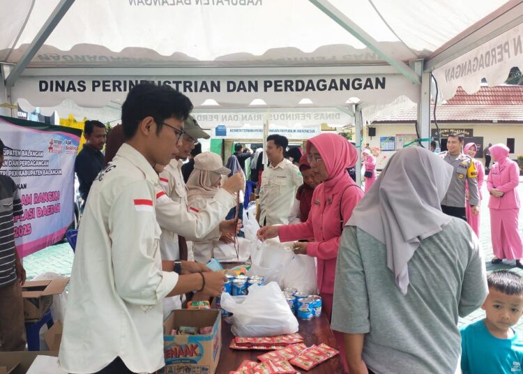 Pemkab Balangan dan Polres Balangan Gelar Pasar Murah, Minyakita Dijual Rp15 Ribu