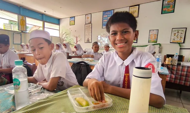 Hari Ini, Enam Sekolah di HST Terima Makan Bergizi Gratis