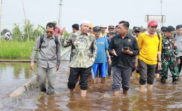 Air Naik, Bupati Bahrul Ilmi Langsung Turun ke Lokasi Banjir