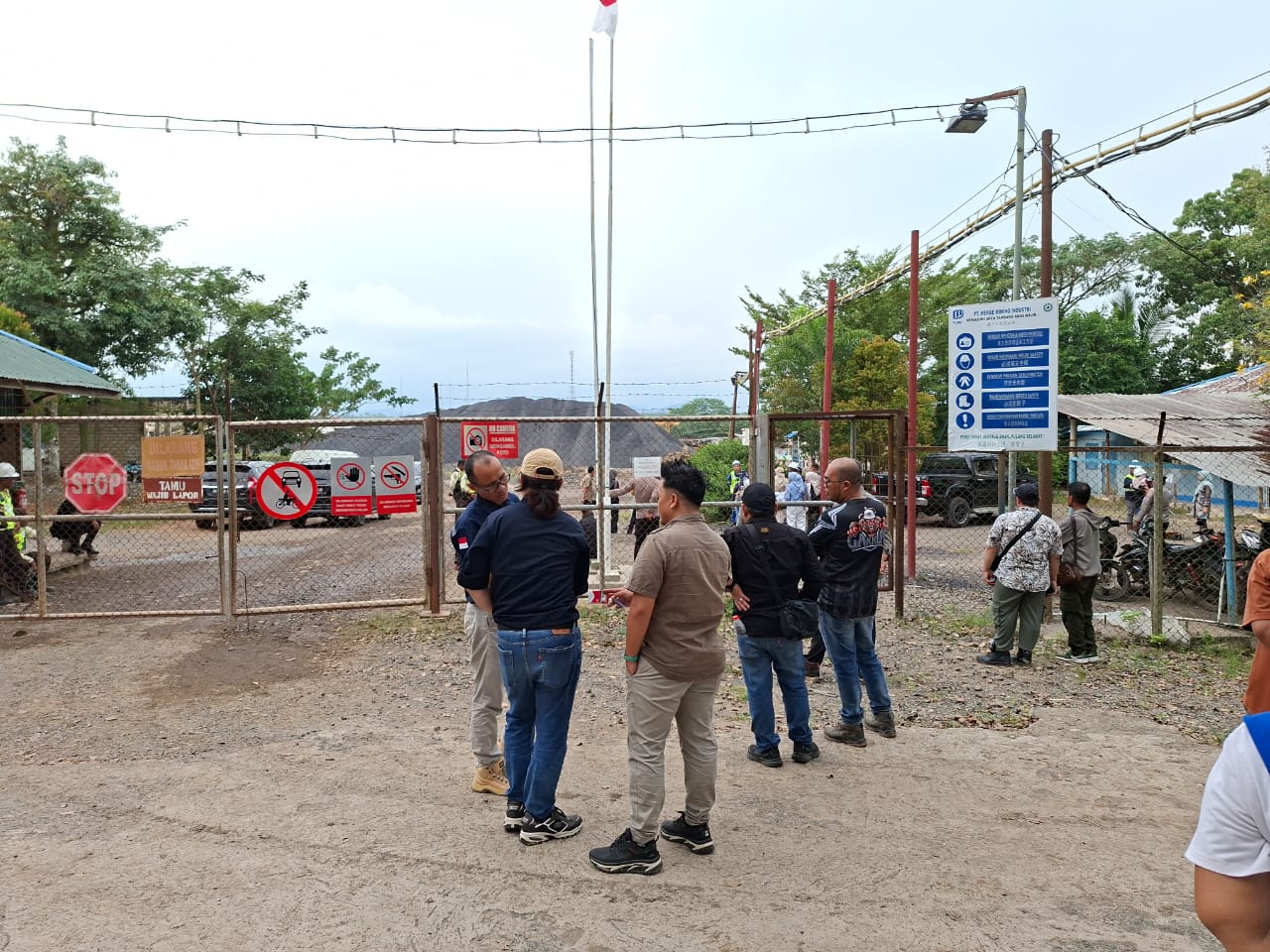 Masyarakat Rantau Bakula Desak Keadilan, DPRD Kalsel dan Walhi Tinjau PT MMI