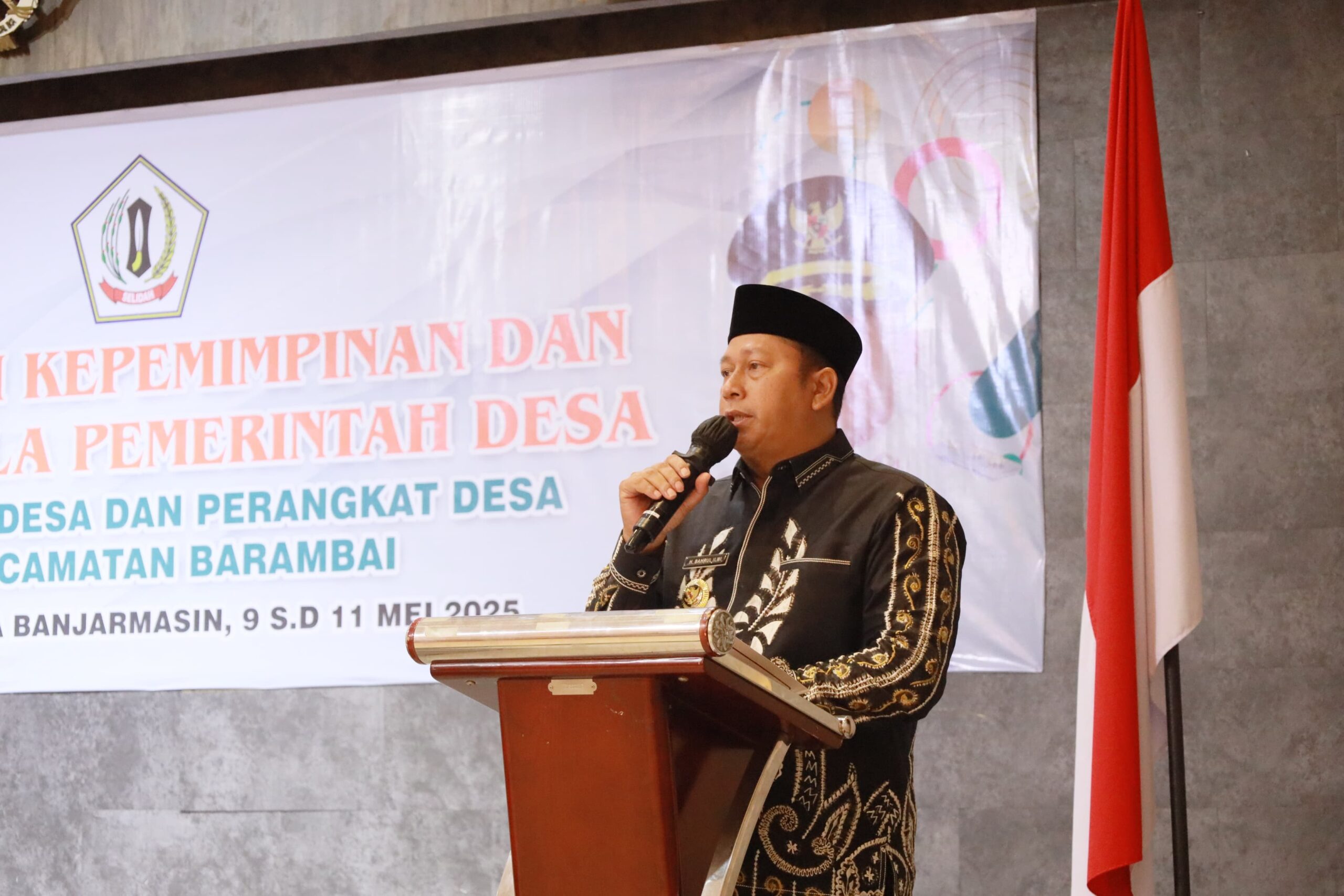 Bupati Batola Buka Dua Pelatihan Strategis Bagi Aparatur Desa