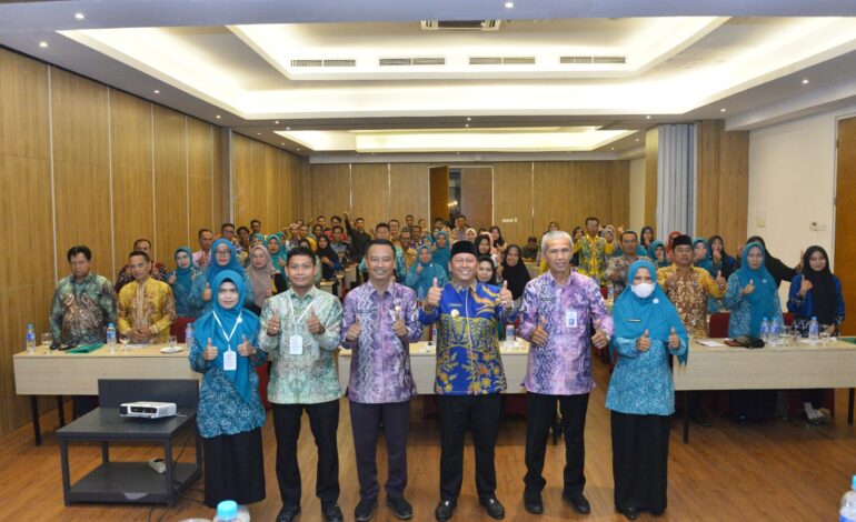 Bupati Barito Kuala Membuka Pelatihan Peningkatan Kapasitas LKD se-Tabunganen