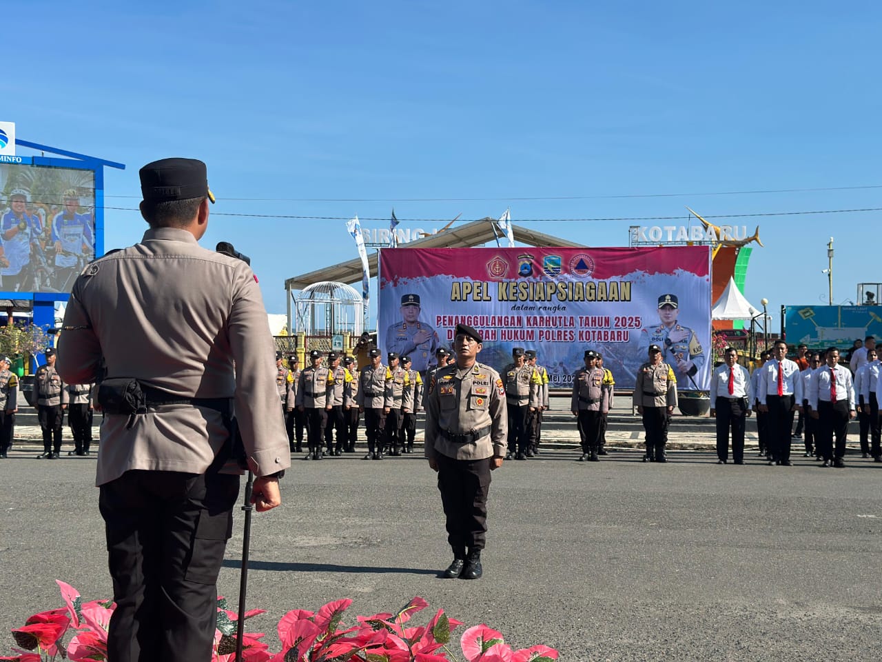 Petugas Gabungan Apel Kesiapsiagaan Kebakaran Hutan dan Lahan
