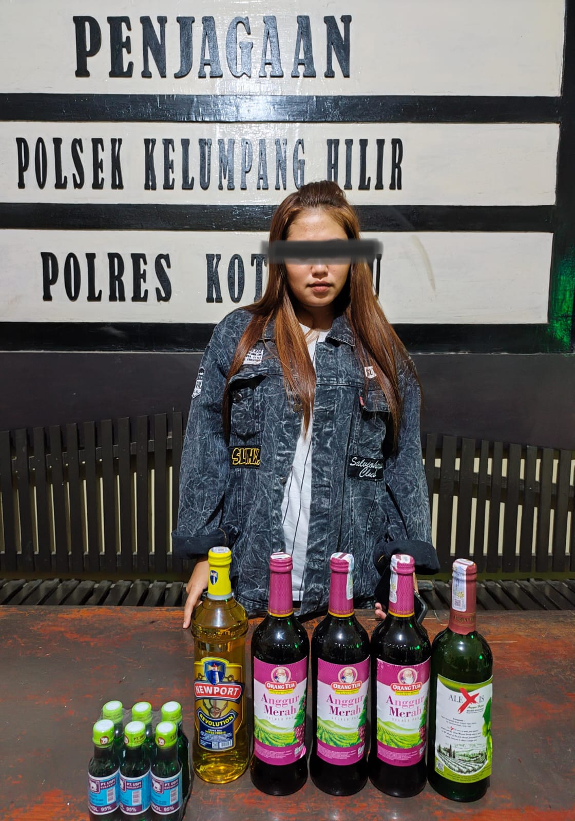Perempuan Asal Banyuwangi Ini Kepergok Jualan Miras di Kotabaru