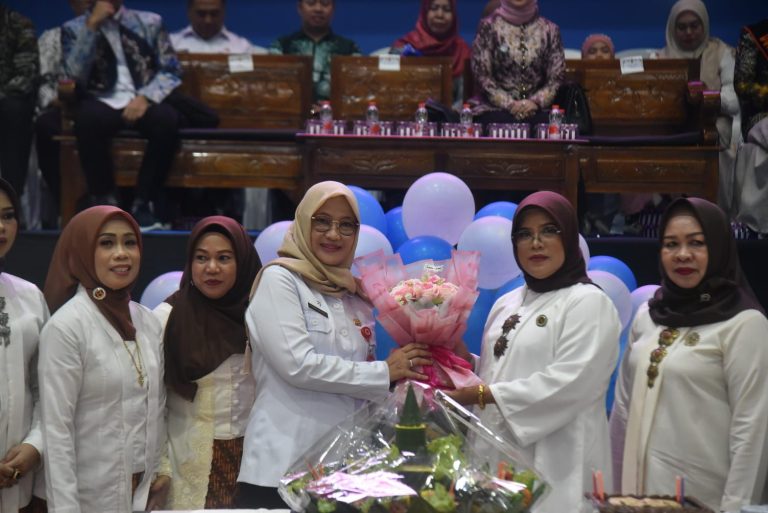 Gubernur Kalsel Bangkitkan Semangat Mengajar Guru TK