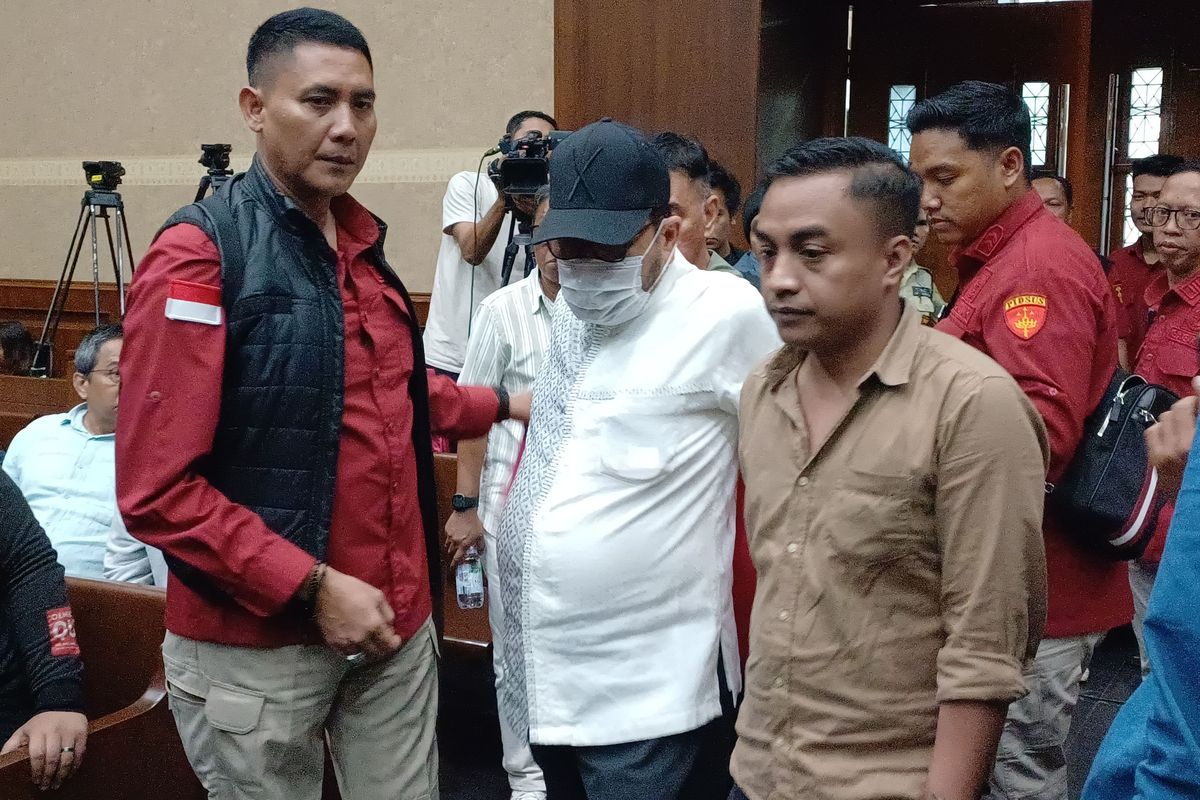 Zarof Ricar Eks Pejabat MA Divonis 16 Tahun Penjara terkait Suap Hakim