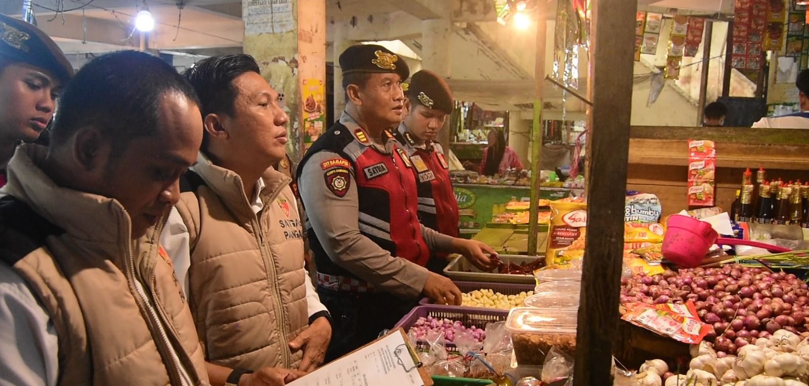 Jelang Idul Adha, Polda Kalsel Cek Harga Sembako di Pasar Ahad Kertak Hanyar