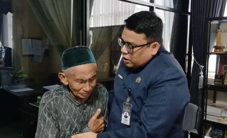 Usai Divonis Penjara, Tangis Kakek Kahpi Tersampaikan ke Komisi IV DPRD Kalsel