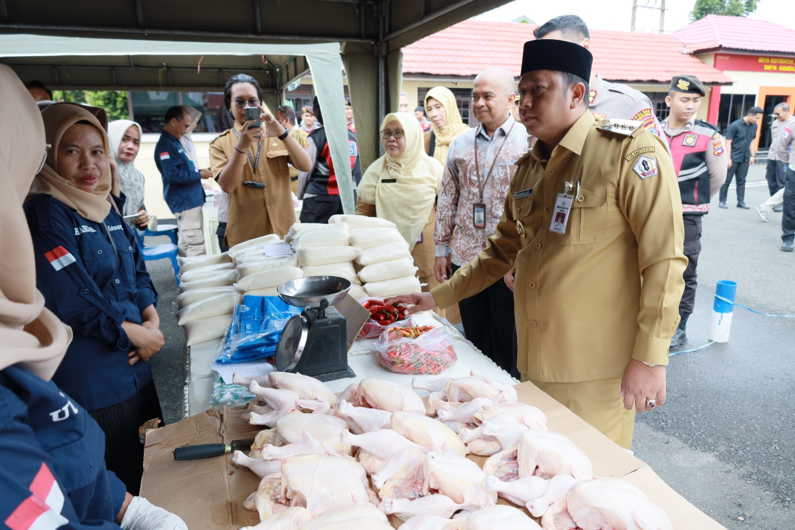 Sinergi Pemkab Batola dan Polres Gelar Gerakan Pangan Murah Jelang Idul Adha