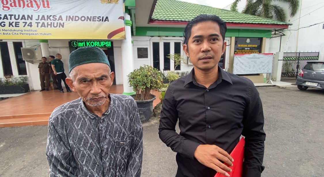 Kejari Banjar Tunda Eksekusi Kakek Kahfi karena Kemanusiaan