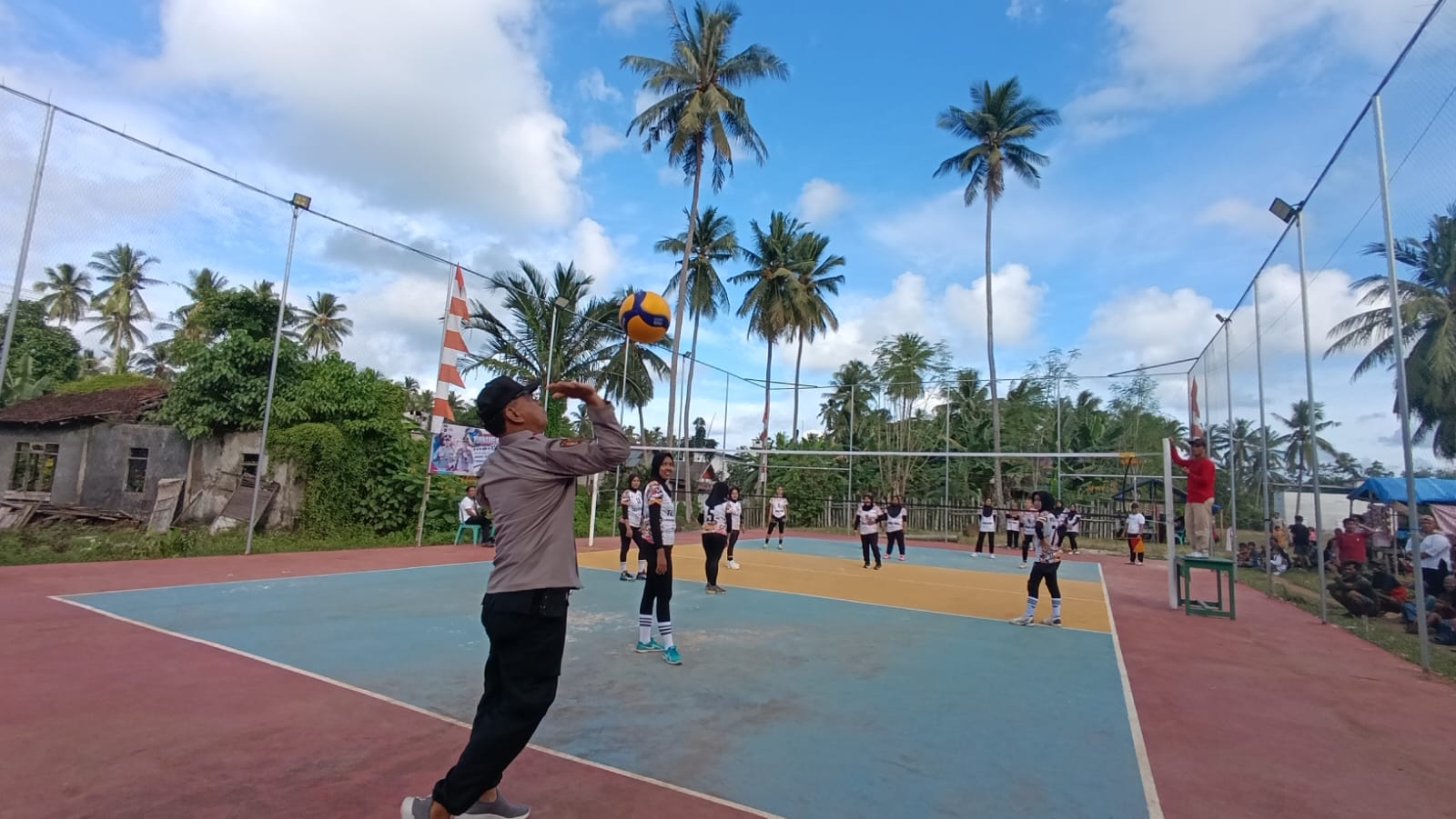 10 Tim Tanding di Turnamen Bola Voli Putri Kapolsek PLS Cup