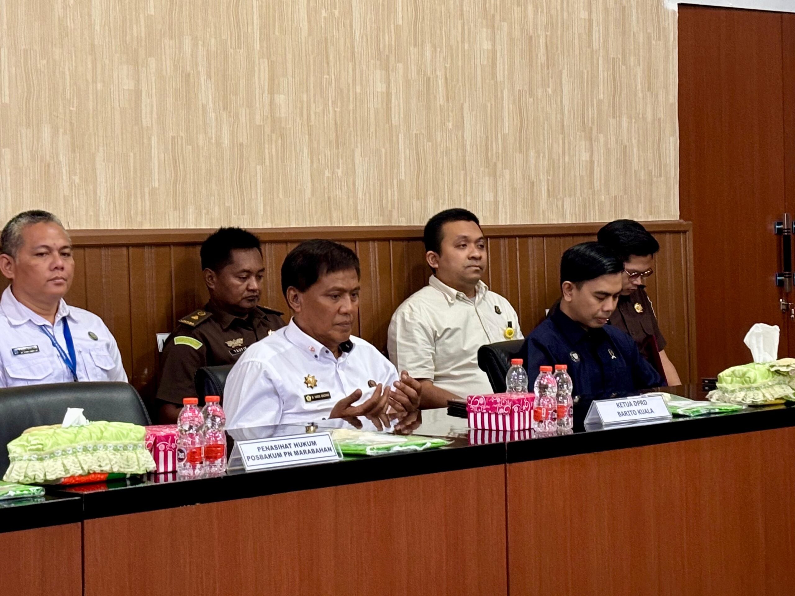 Sekretaris DPRD Batola Hadiri Pemusnahan Barbuk di Kejari Marabahan