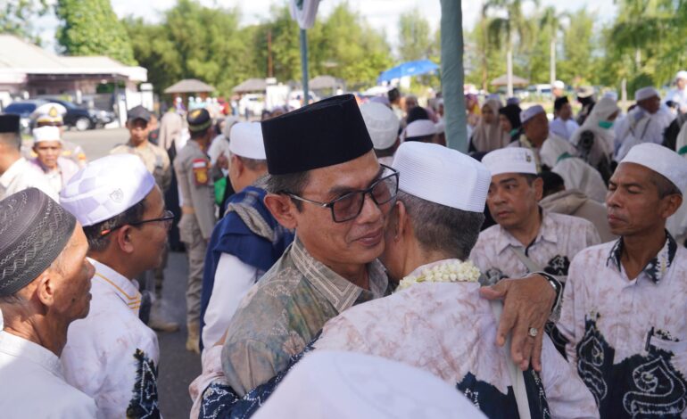 Pemkab Balangan Sambut Kepulangan Jemaah Haji Kloter Tujuh