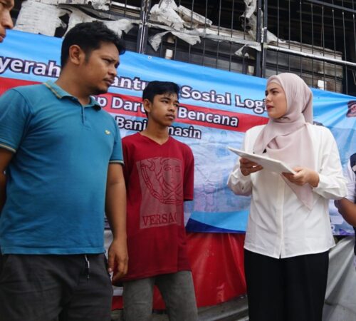 Bantuan pada Korban Kebakaran di Sungai Miai Dalam Diserahkan