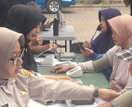 Ratusan Warga Mendapat Layanan dari Polresta Banjarmasin