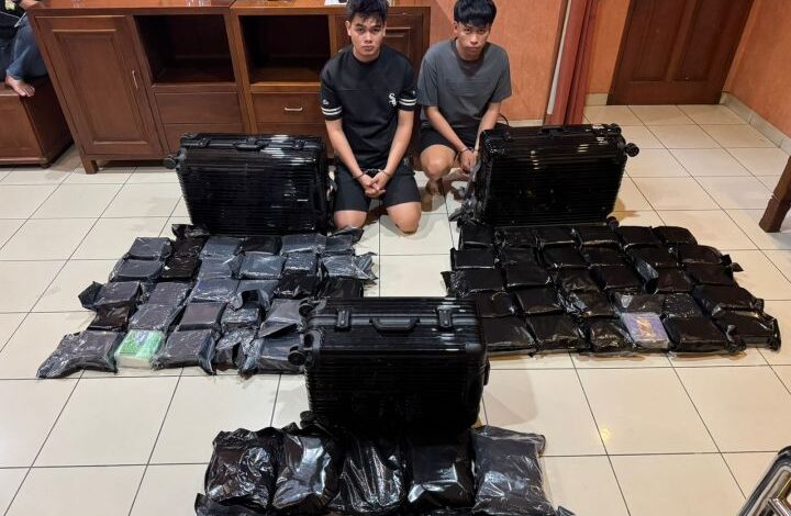 2 WNA Malaysia Ditangkap atas Dugaan Peredaran 60 Bungkus Sabu dan 10 Bungkus Ekstasi